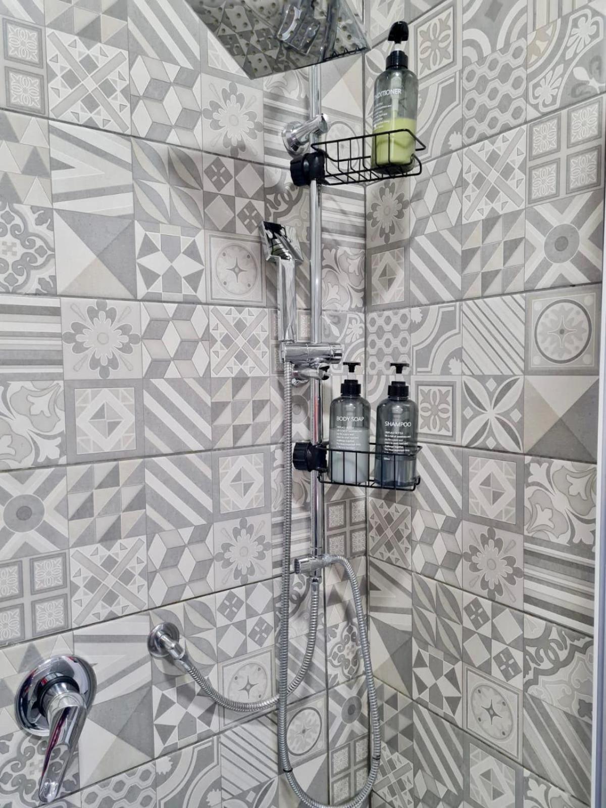 Clale Rooms Наполи Екстериор снимка