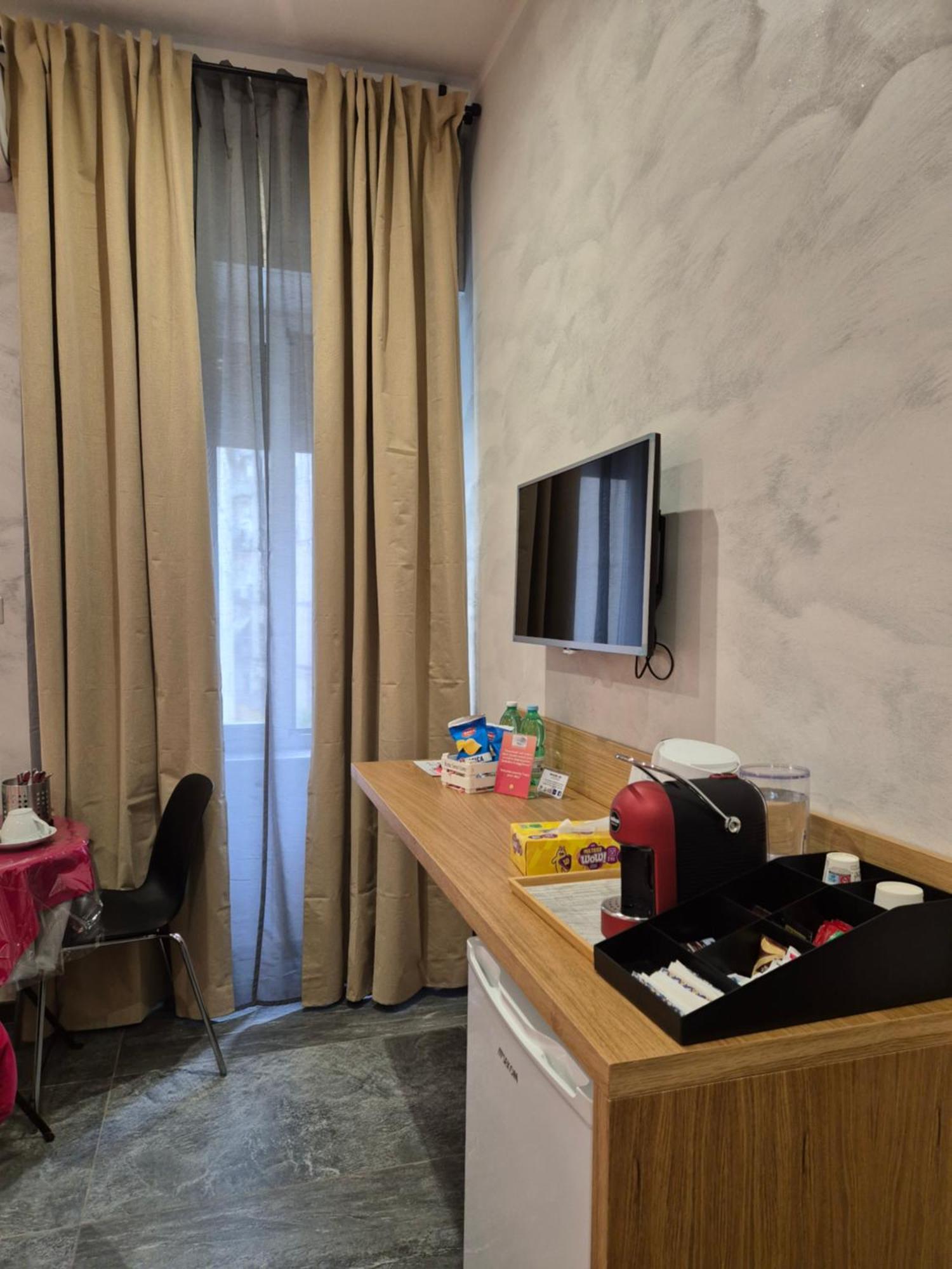 Clale Rooms Наполи Екстериор снимка
